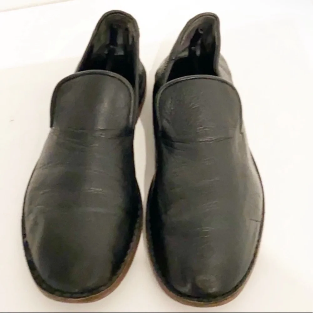 Authentic Vince soft black leather designer loafers sz 8.5 Euro 39.5